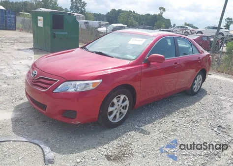 2010 Toyota Camry Le z USA, uszkodzony, nr VIN 4T1BF3EK0AU556172